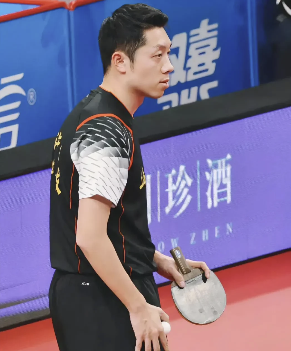 包含英国乒乓球队碾压瑞典乒乓球队，许昕打破历史纪录的词条