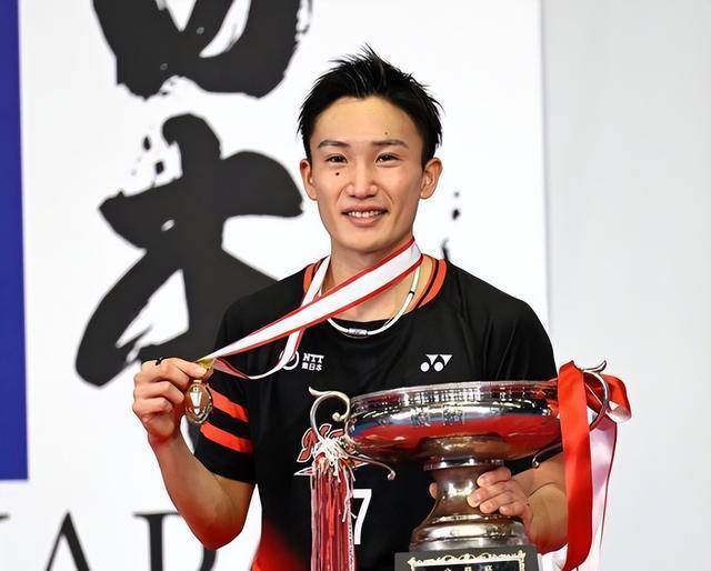 关于日本羽毛球队强势泰国羽毛球队，桃田贤斗统治全场的信息