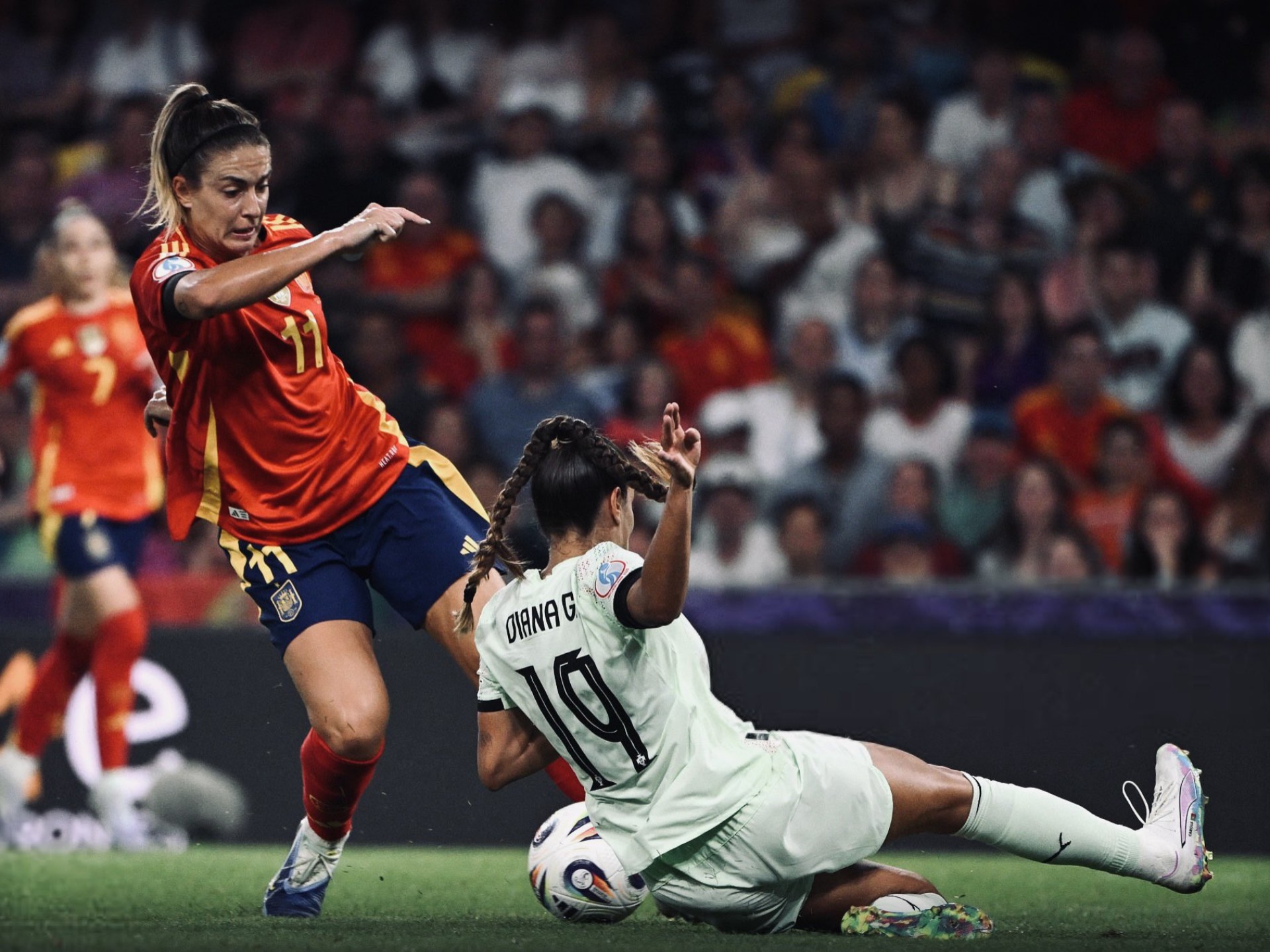 关于欧洲国家队在比赛中展现坚韧意志的信息