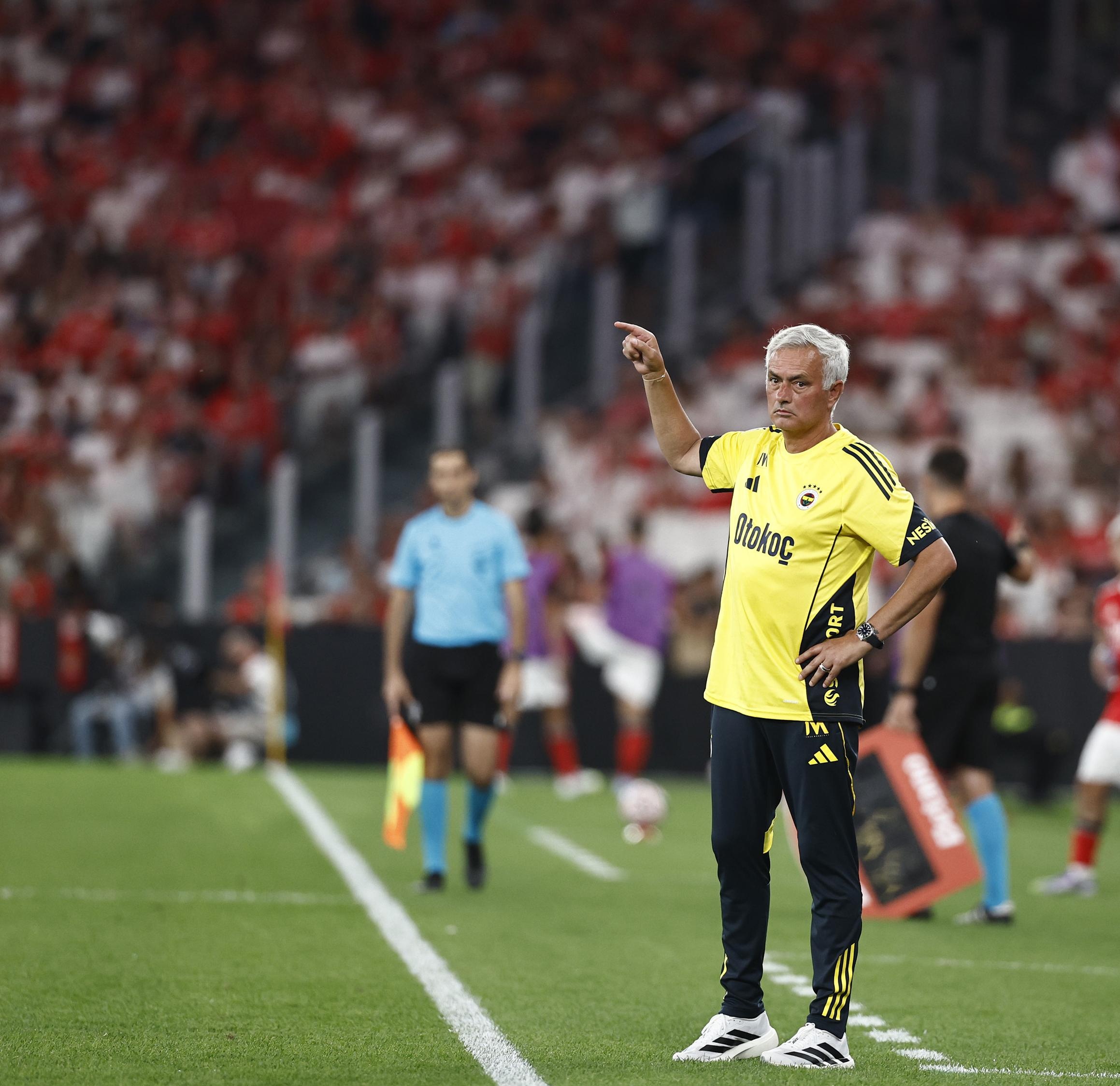 拜仁慕尼黑再度零封对手，表现可圈可点的简单介绍