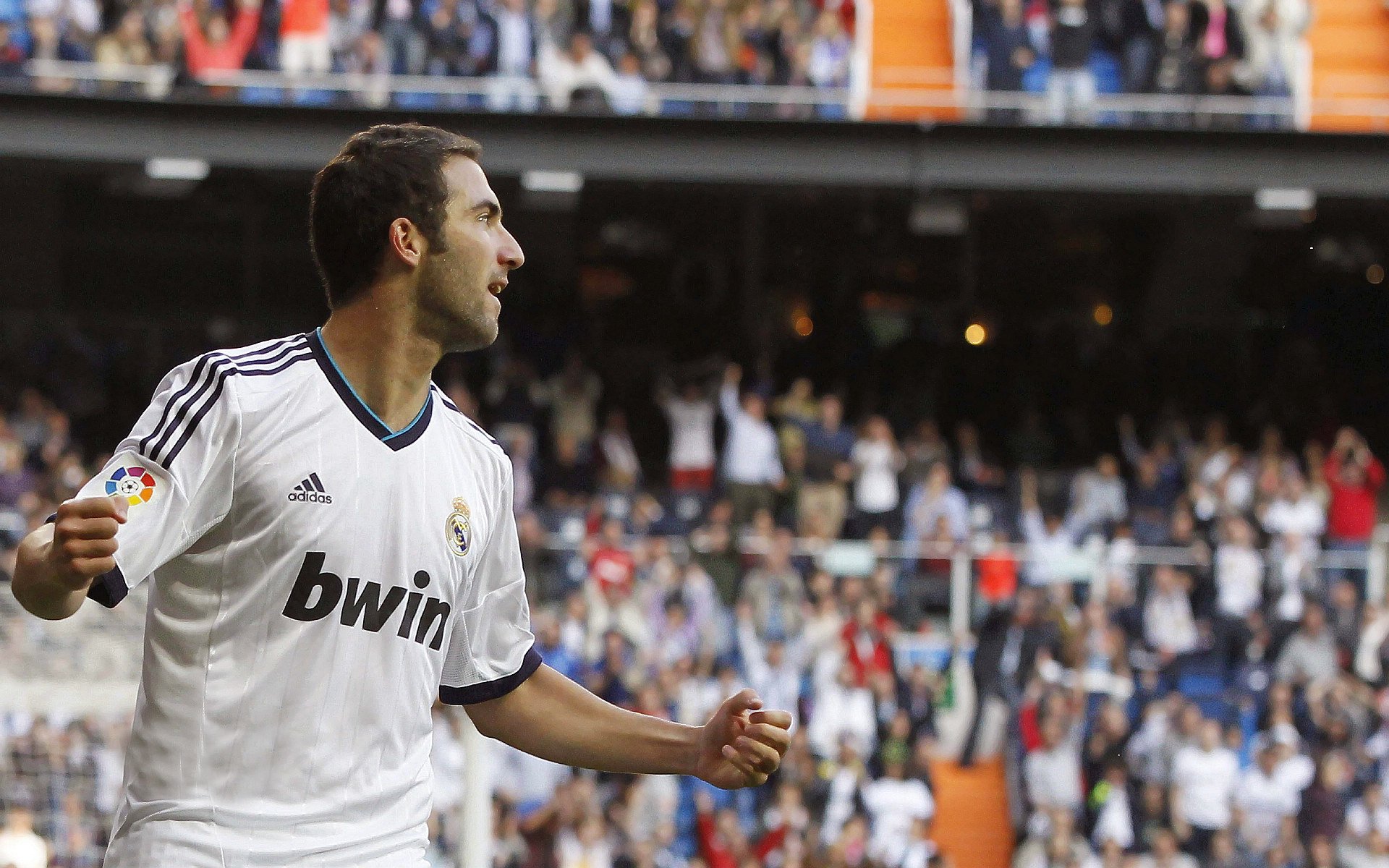 赛道上的篮球狂想，当莫兰特在F1揭幕战接管北京队与上海队的对决