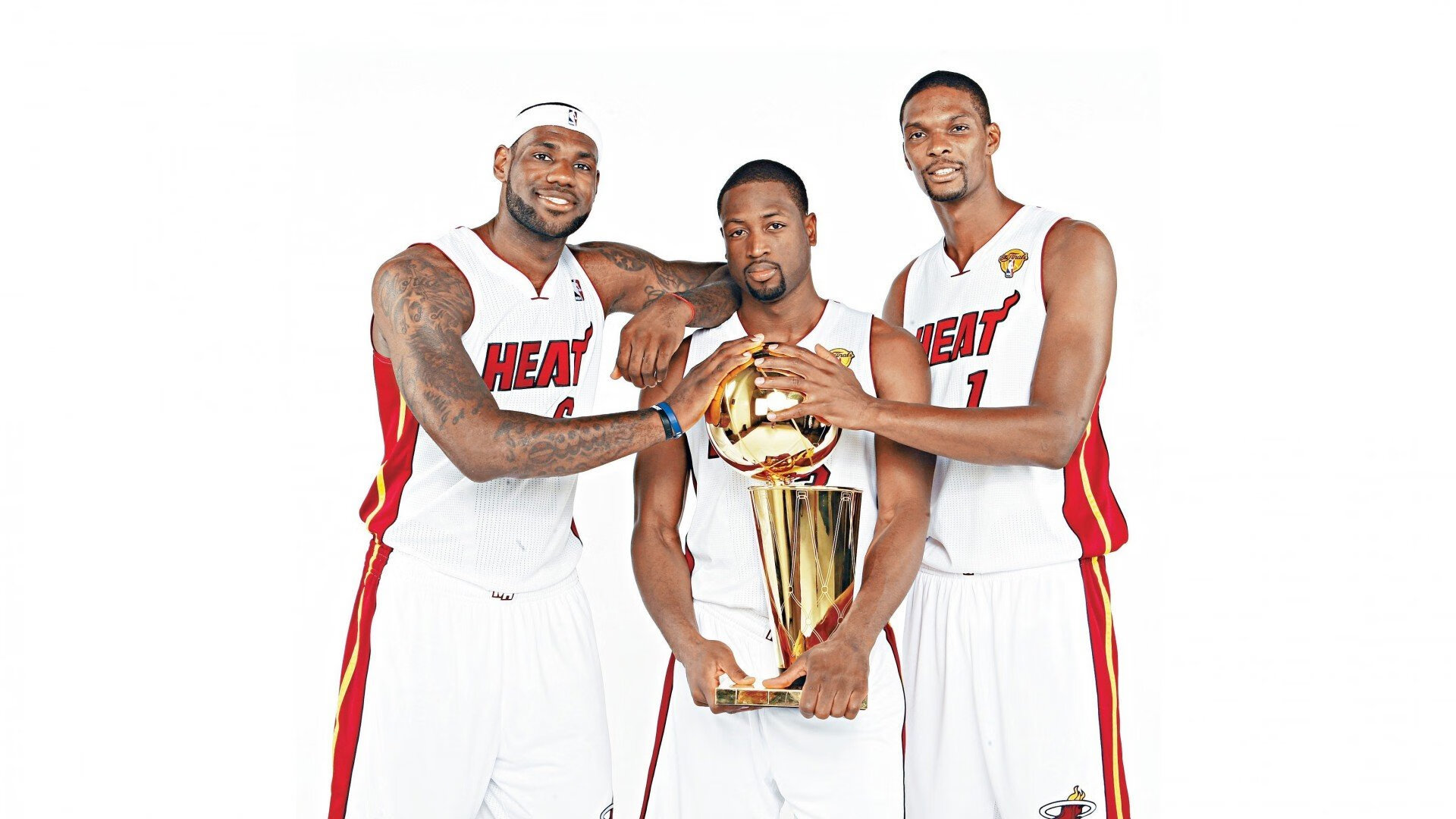 雄鹿鏖战雷霆，保罗高光表现背后的掌控艺术