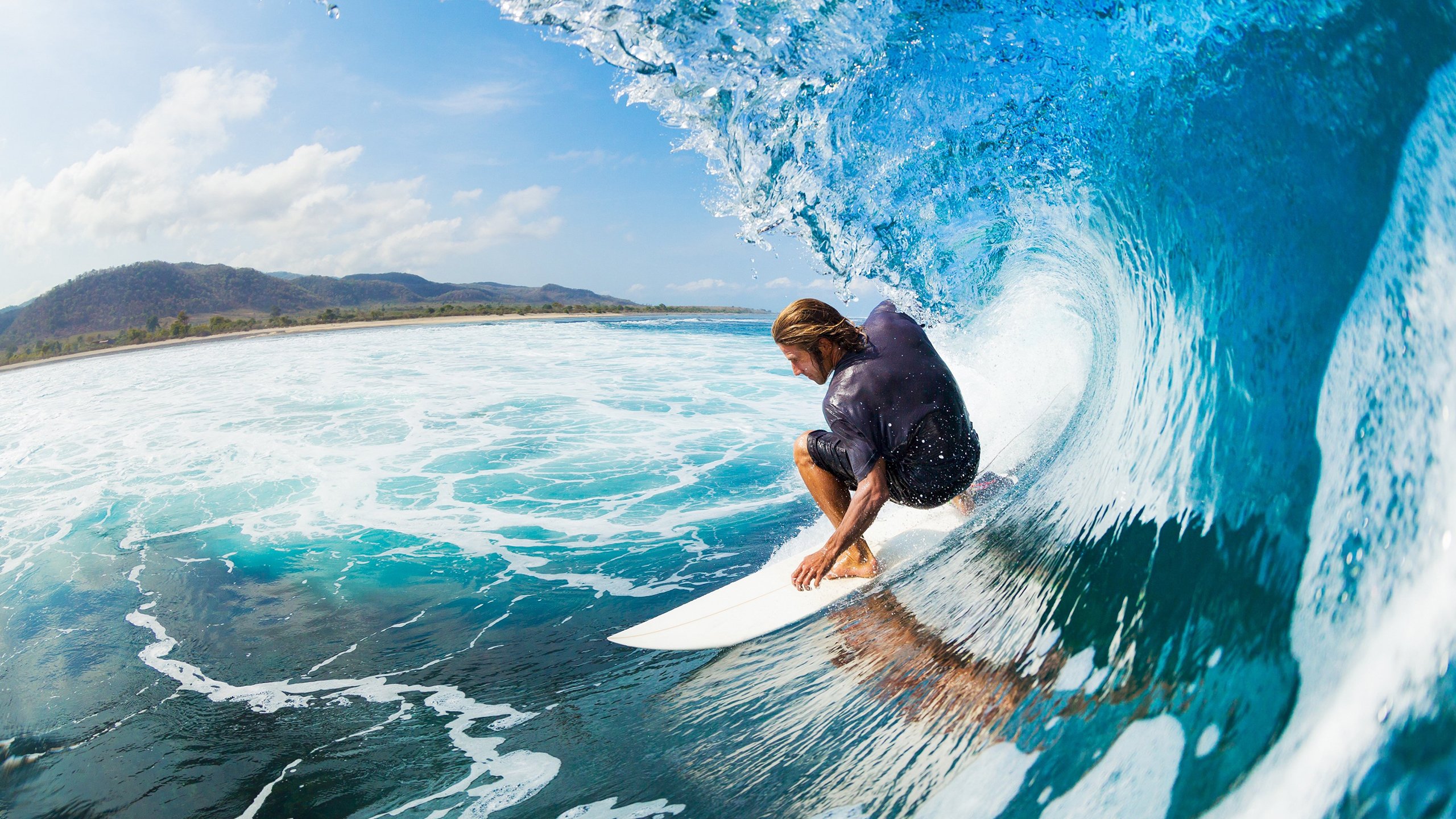 赛道上的心跳，皮亚斯特里点燃赛场，迈凯伦险胜索伯车队